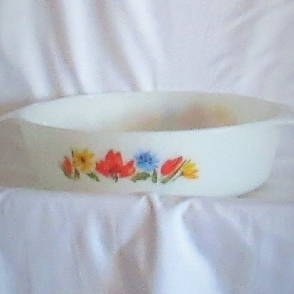 Vintage Jeanette Glass Glasbake Casserole Dish, Bright Bold Floral Design,  J485